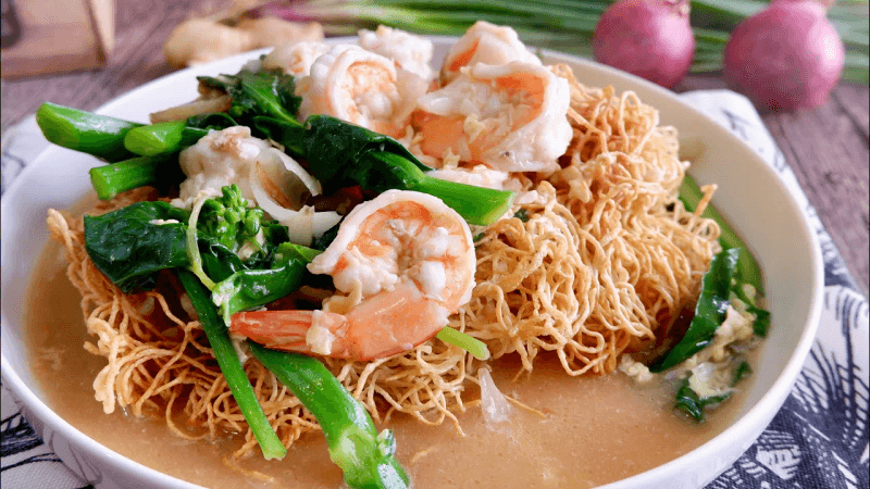 No Deep Frying! Air Fryer Crispy Noodles w/ Shrimp 气炸锅脆面虾球 Chinese Restaurant Prawn Chow Mein Recipe