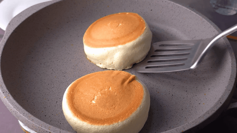 Fluffy Japanese Pancakes