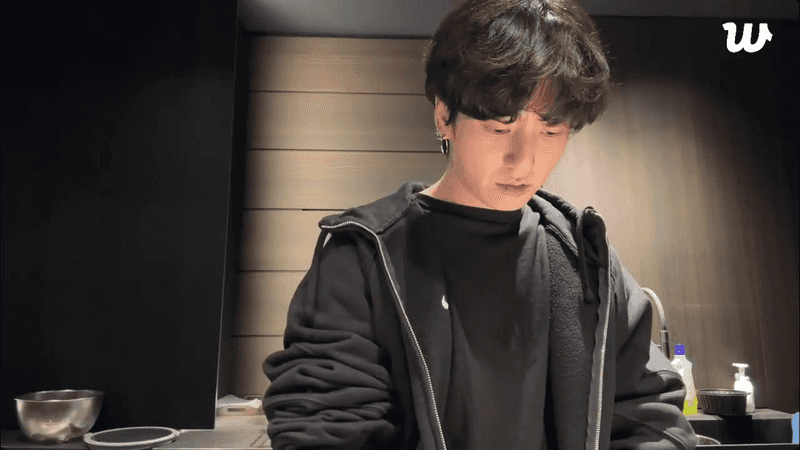 Jungkook’s Uni Soy Sauce & Shrimp Cream Pasta