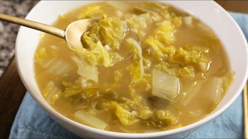 Doenjang soup with cabbage (Baechu-doenjangguk)