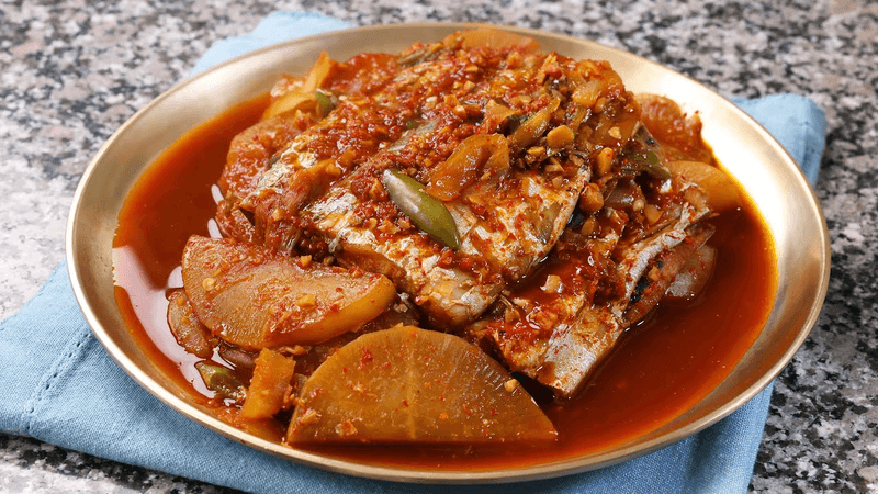 Braised beltfish (Galchi jorim)
