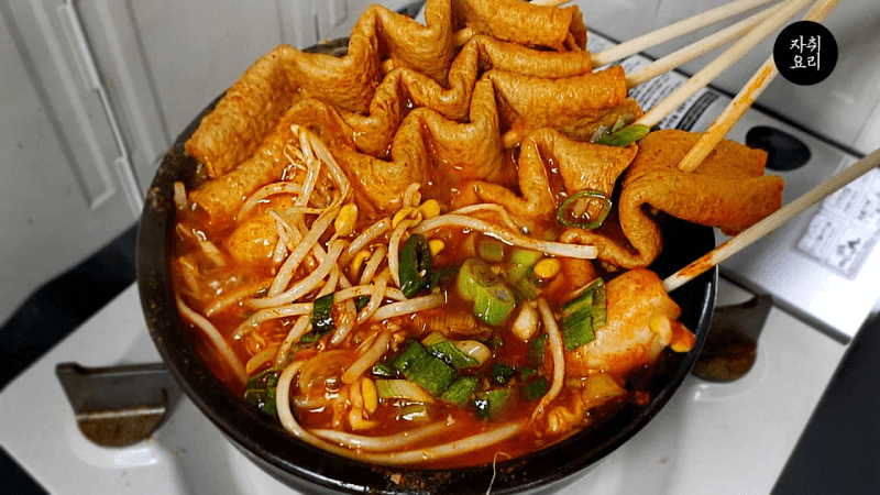 얼큰한 콩나물 어묵탕 Thumbnail