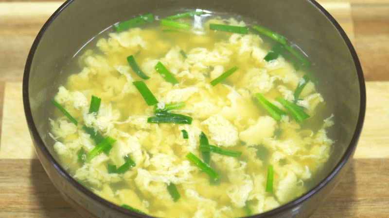 바쁠때 든든하게 만들어 먹을 수 있는 초간단 계란국 만들기 Thumbnail