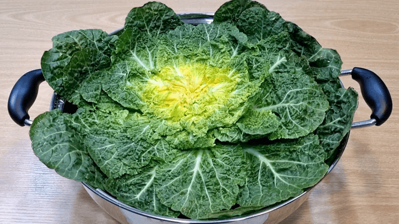 봄동으로 겉절이만 하지 말고 데치세요 2번 놀랍니다 Thumbnail