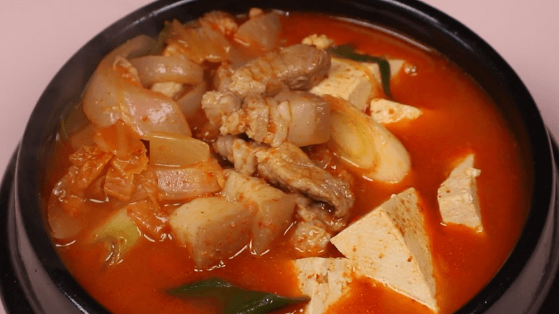 돼지고기 김치찌개 황금레시피 Thumbnail