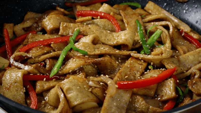 뚝딱 5분만에 만든 국민반찬 어묵볶음! 이렇게 볶아야 맛있습니다 Thumbnail