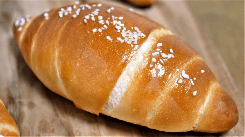 No Knead Salted Butter Roll Bread Thumbnail
