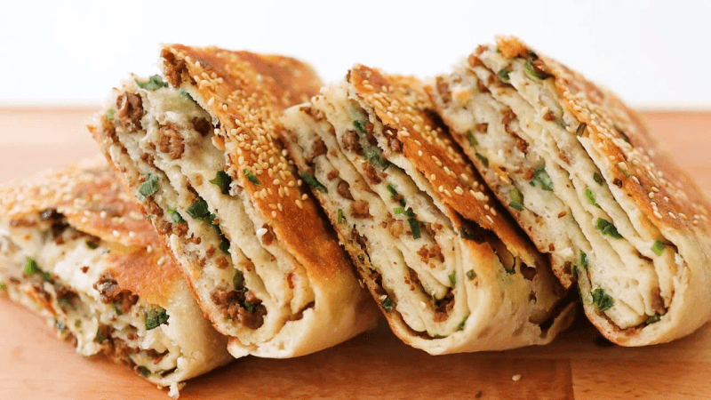 오븐 없이 간단하게 만드는 소고기 파 전병 Thumbnail