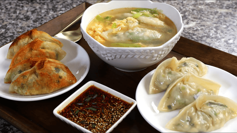 Homemade mandu (Korean dumplings) 3 ways! Thumbnail