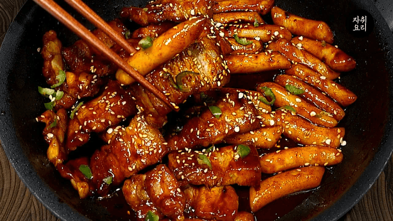 너무 맛있어서 장사해도 되는 매콤한 삼겹살 양념구이 Thumbnail