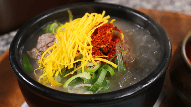 Gomtang (Korean Beef Soup) Thumbnail
