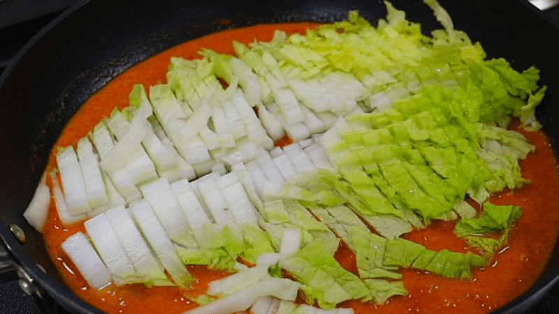 할머니 손맛 그리운 배추장떡 Thumbnail