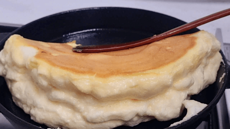 When You Crave Bread, Just with 2 Eggs – Softer and Tastier than Castella (Making Souffle Omelette, Egg Dish) Thumbnail
