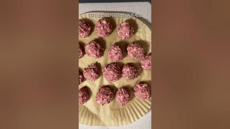 조부모님께 전수받은 미트볼 레시피 Thumbnail