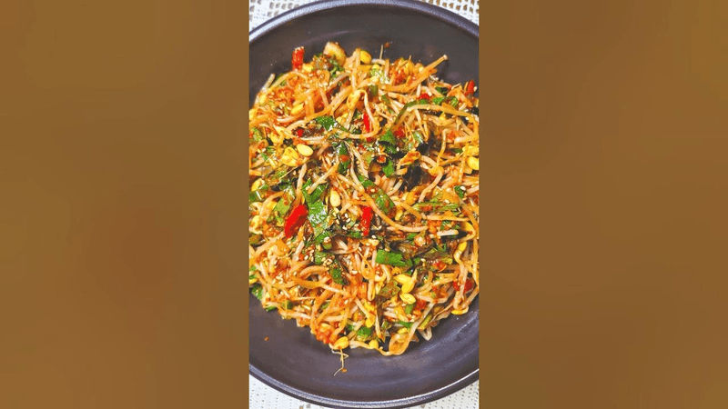 콩나물 이렇게 드시면 가족들이 더 달라고 난리가 납니다! Thumbnail