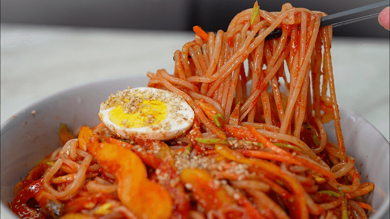 나중에 분식집 할려고 아껴놨던 쫄면 비법 Thumbnail