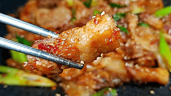 삼겹살 묵은지 볶음 Thumbnail