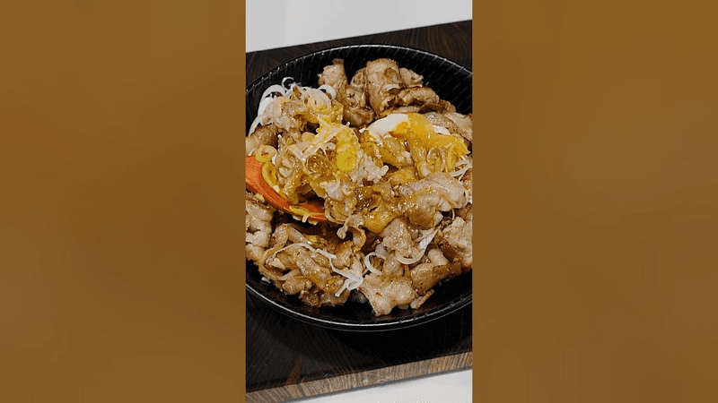 냉동 대패삼겹살 덮밥 (시오부타동) Thumbnail