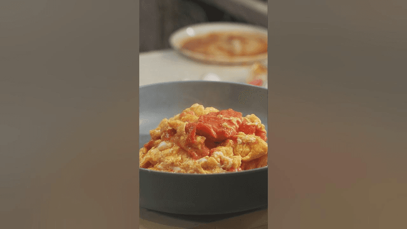 촉촉한 토마토 달걀 볶음의 비밀 @일하는용형 Thumbnail