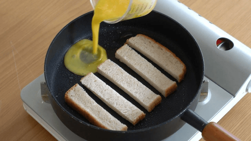 에그롤 토스트와 요거트볼 Thumbnail