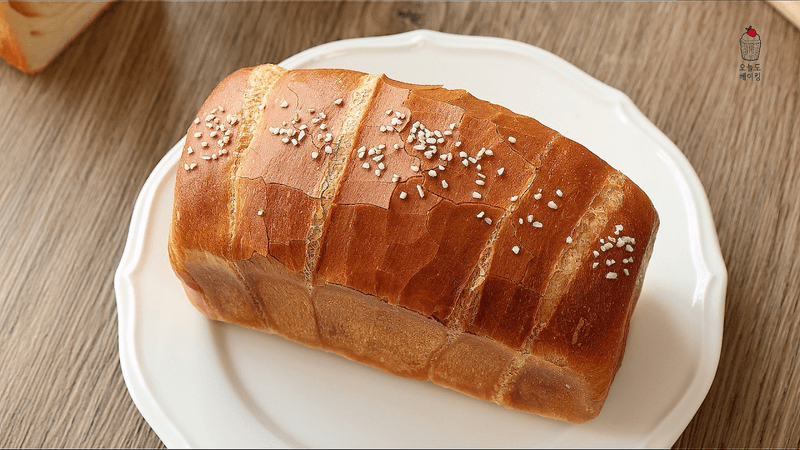 크랙 소금 식빵 Thumbnail