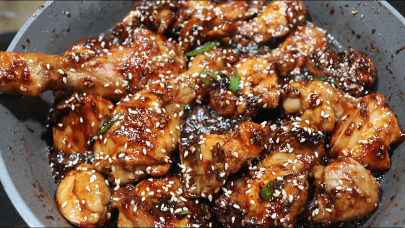 와이프가 이걸 먹더니 우리 치킨집 차리자는데 누가 좀 말려주세요 Thumbnail