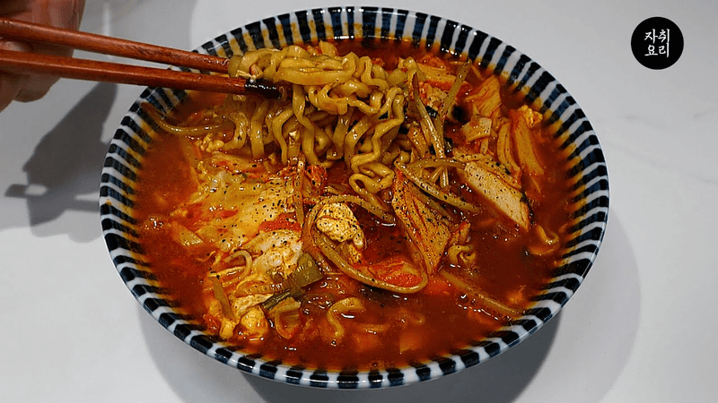 게살 짬뽕라면 Thumbnail