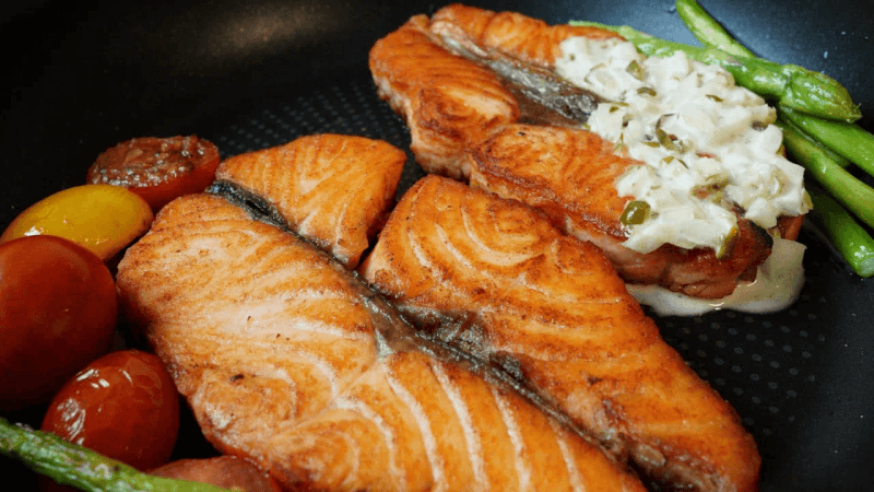 홈파티 최고의 요리! 연어스테이크 레스토랑처럼 굽는 비법 (타르타르소스) Thumbnail