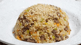 정말 맛있는 소스 더해 한그릇 싹 비우는 다진 소고기 볶음밥 만들기 Thumbnail