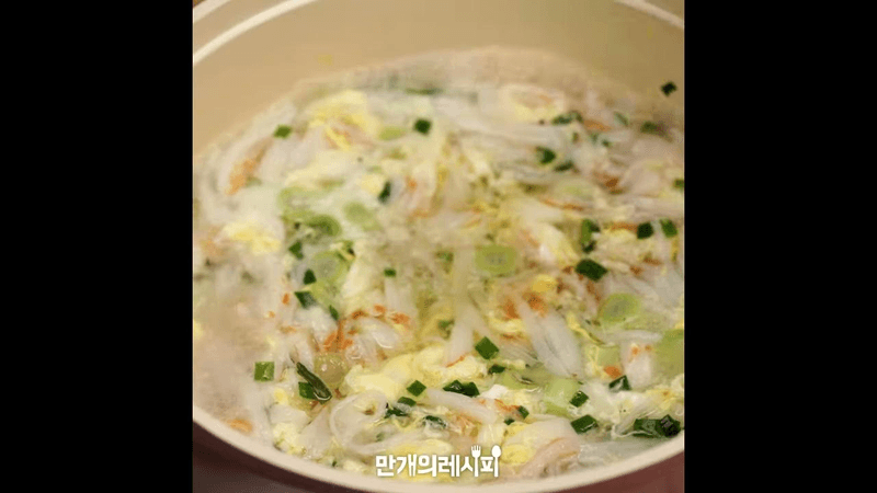 한그릇 뚝딱! 게맛살스프 Thumbnail