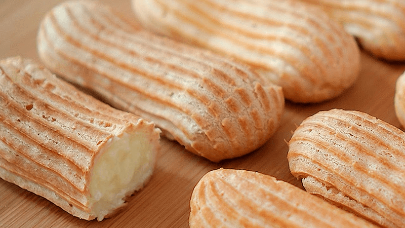 크림 가득! 믿고 만드는 완벽한 입호강 디저트 (에클레어 만들기) Thumbnail