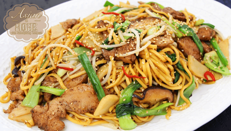 Easy Chicken Chow Mein Thumbnail