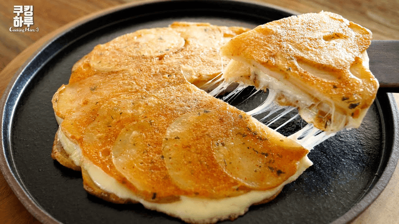 슈퍼 바삭한 치즈 감자전 Thumbnail