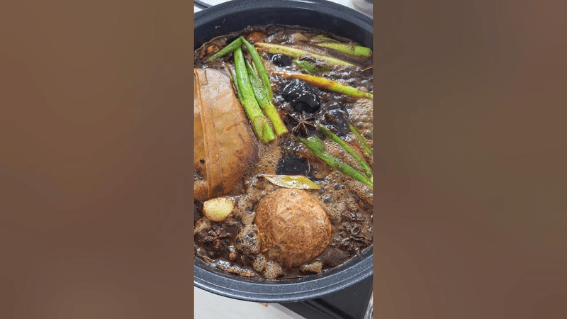 이러다 족발도 삶겠네 Thumbnail