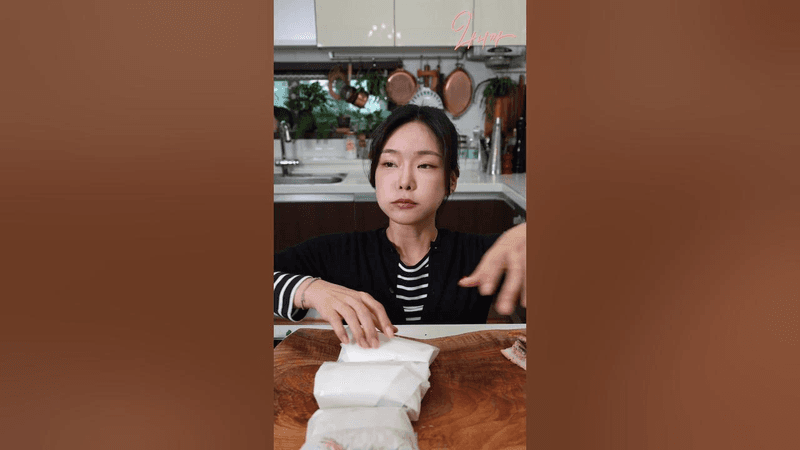 너무 맛있어서 그자리에서 참치캔 4통 순삭🤤 🌮 Thumbnail