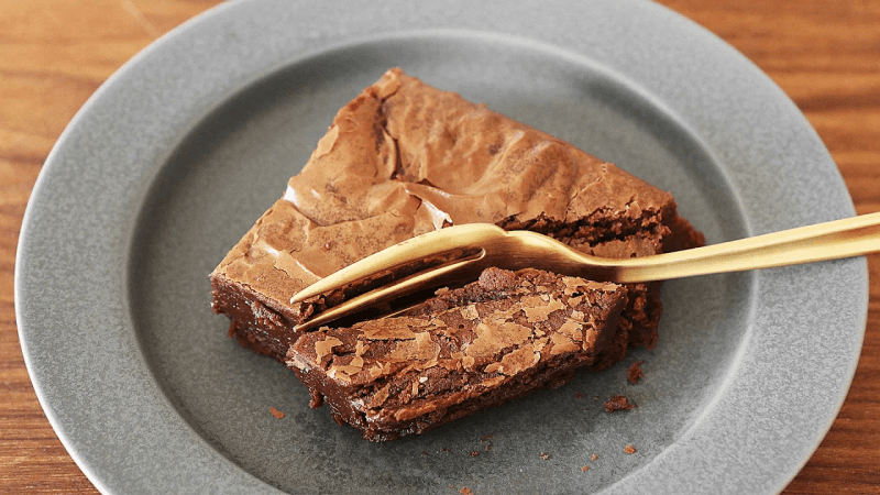 유명한 레시피엔 다 이유가 있다. 간단한 재료 완벽한 밸런스 타르틴 베이커리 브라우니🤎 Thumbnail