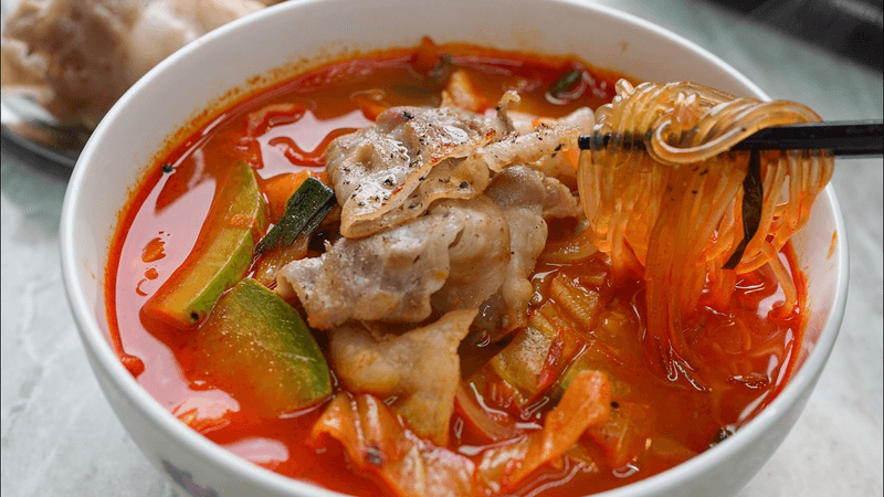 고기 아끼지 마세요… 무조건 밥 추가 각! 얼큰 고기짬뽕 레시피 Thumbnail