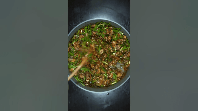 줄 서서 먹는 비빔밥계의 명품 Thumbnail