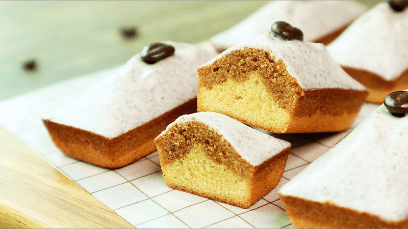 스타벅스 돌체라떼의 비주얼을 옮겨담은 돌체라떼 휘낭시에 만들기 Thumbnail