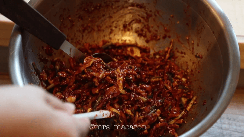 무말랭이무침 이거 정말 맛나요. Thumbnail