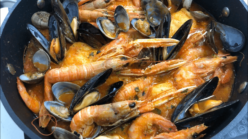 생선과 해산물 자르수엘라. 매우 쉬운 레시피 Thumbnail