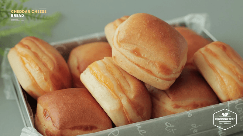 빵 사이에 치즈가 겹겹이~ 체다 치즈빵 만들기 Thumbnail