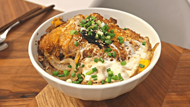 식당 사장님이 알려주는 간편하고 맛있는 돈까스덮밥 (가츠동) 레시피 Thumbnail