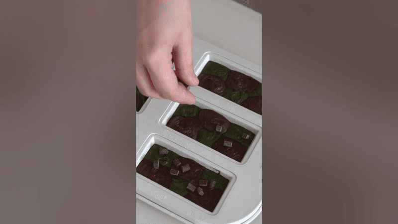 한 가지 반죽으로 초코말차 휘낭시에 만들기 Thumbnail