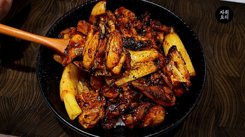 치밥 스타일 닭구이덮밥 Thumbnail