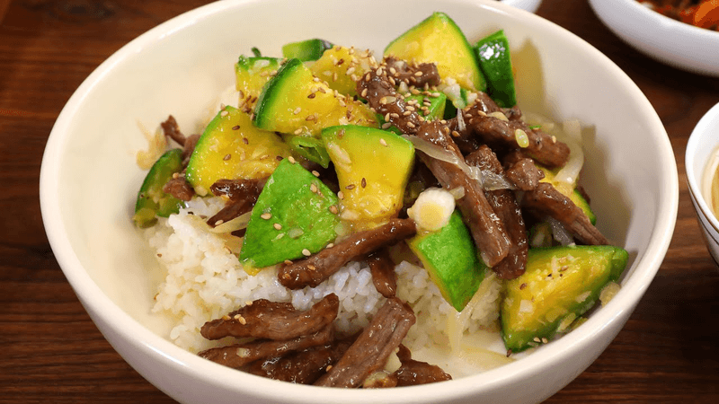 Squash and Beef Over Rice (Hobak-sogogi-deopbap) Thumbnail