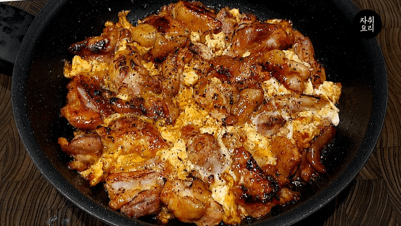 유튜브에서 난리난 그 소스로 닭 구웠더니 개소름 Thumbnail