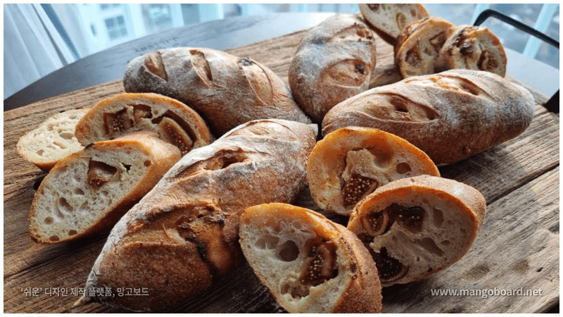 무화과 크림치즈 깜빠뉴 Thumbnail