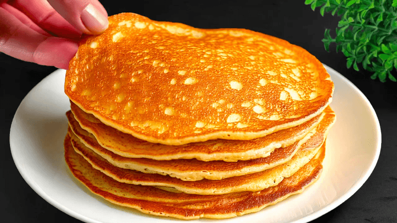 사과를 곁들인 건강한 오트밀 팬케이크 레시피! 우리 엄마는 일주일에 5kg을 감량했습니다! 설탕 없이. Thumbnail