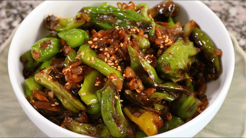 Stir-fried green chili peppers (Gochu-bokkeum) Thumbnail